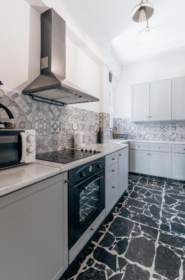 Comfortable 2 Bd Apartment Close To Athens Archeological Museum Екстериор снимка